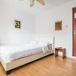 Transylvania Hostel *