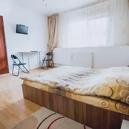 Transylvania Hostel *