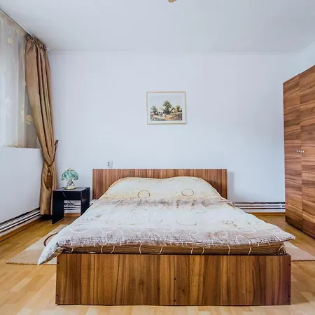 Transylvania Hostel *